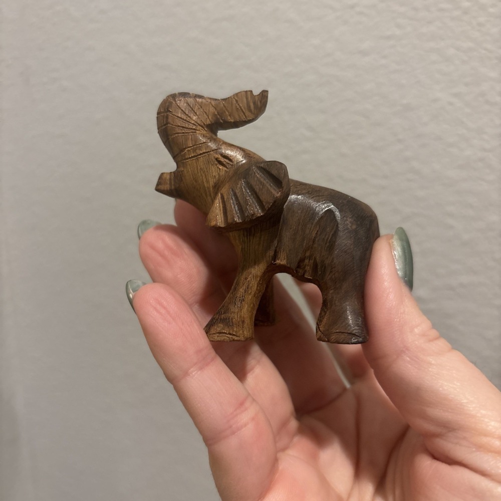 Hand Carved Ironwood Elephant 2" Sculpture Trinket Shelf Sitter Safari Zoo 2"